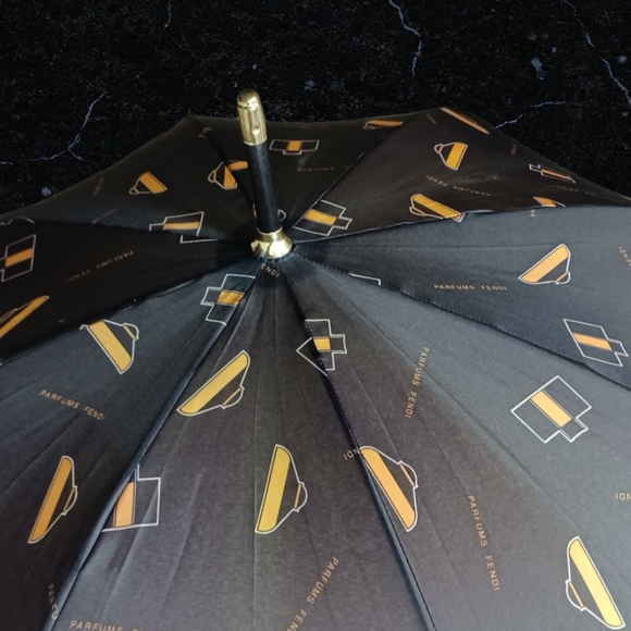Vintage Fendi Umbrella - Picture 2 of 2